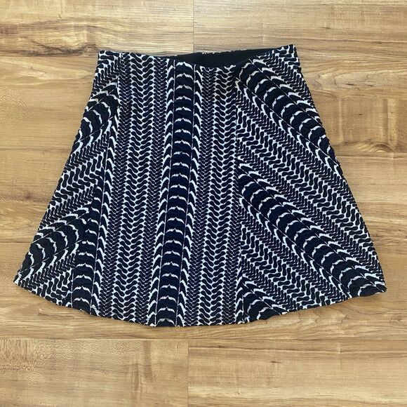 ZARA S Trafaluc Jacquard Skater Texture Pull On Geo Mini Skirt Black Stretch Y2K - Picture 6 of 10